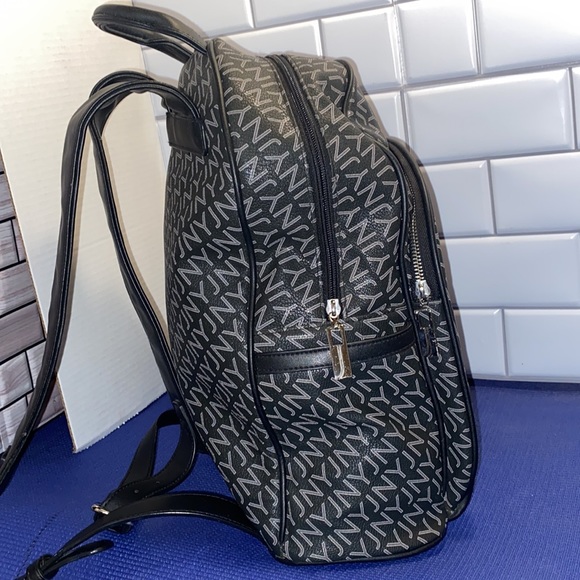 JONES OF NEW YORK BACK PACK - Picture 4 of 11